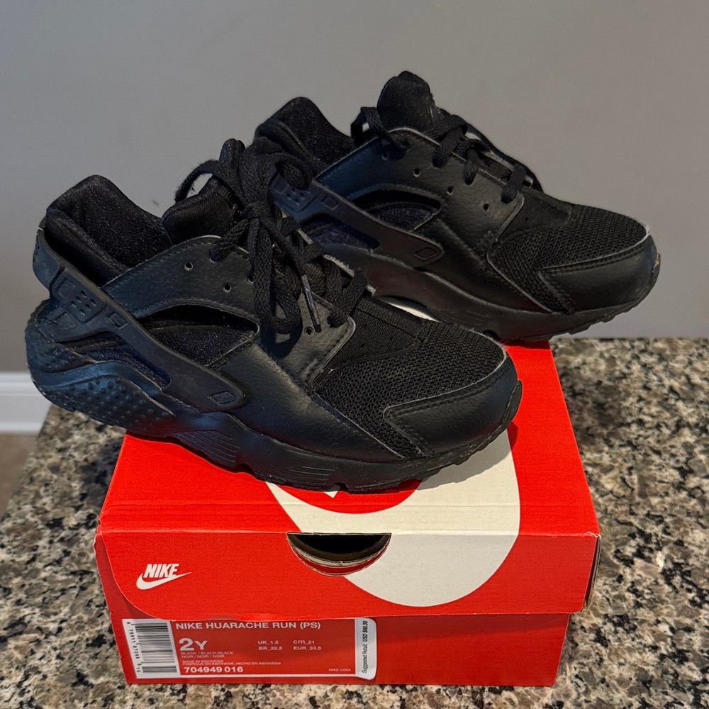 Nike Black Huarache Sneakers